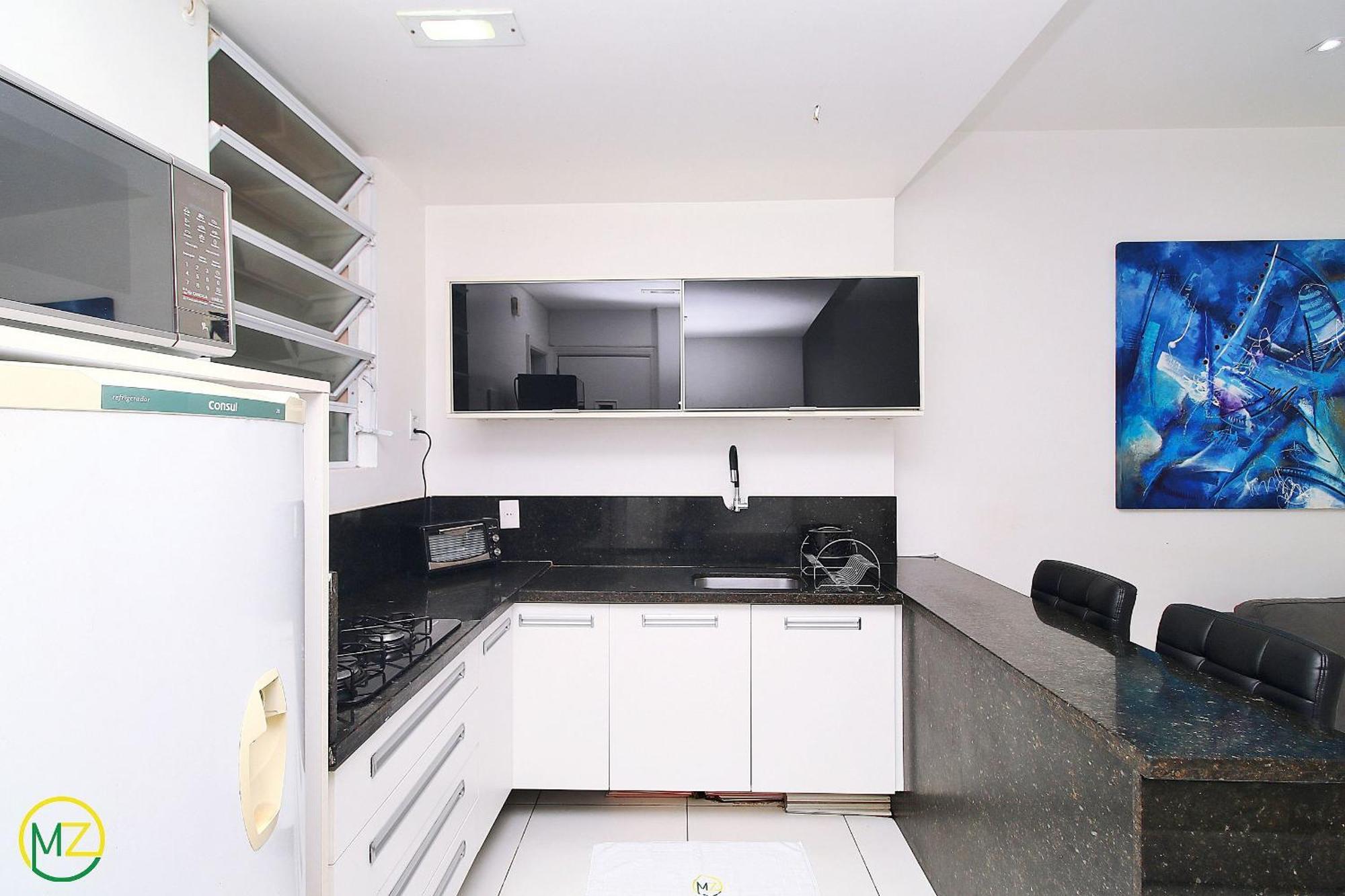 Apartamento Com Vista Lateral O Mar Em Copacabana Rio de Janeiro